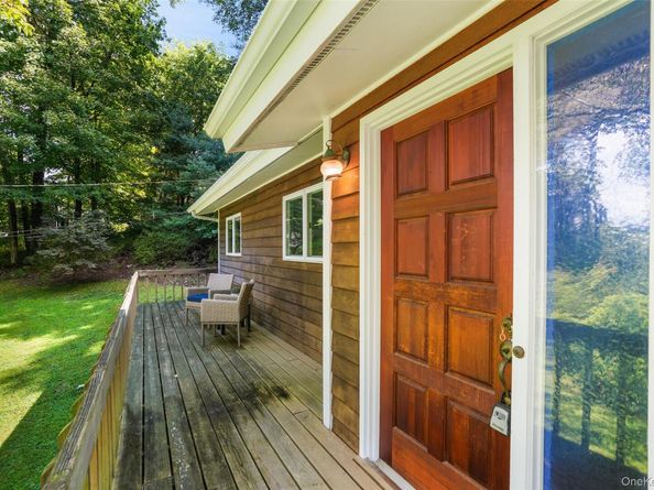 40 Lakeview Pass, Katonah NY 10536