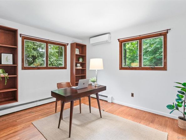 40 Lakeview Pass, Katonah NY 10536