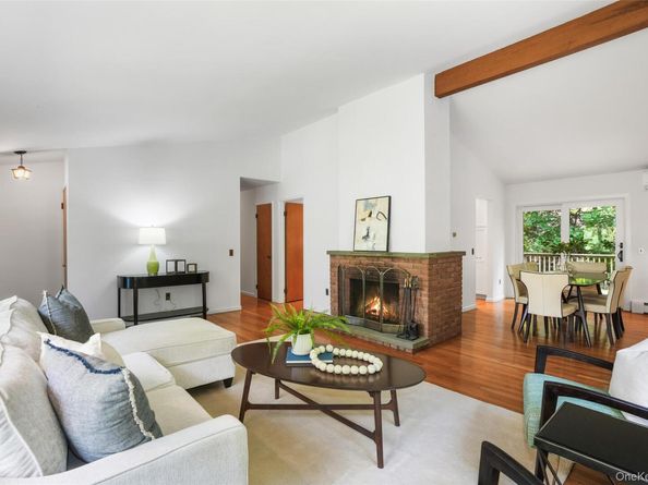 40 Lakeview Pass, Katonah NY 10536