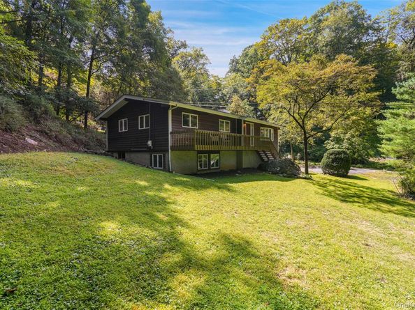 40 Lakeview Pass, Katonah NY 10536