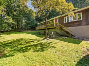 40 Lakeview Pass, Katonah NY 10536