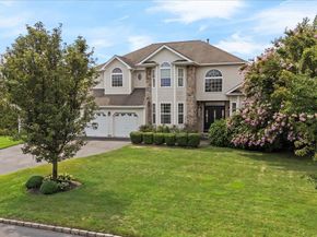 23 Island Trail, Mount Sinai NY 11766
