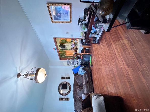 82 Burhans Avenue, Yonkers NY 10701