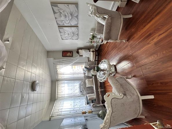 82 Burhans Avenue, Yonkers NY 10701