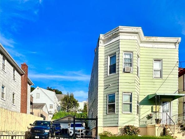 82 Burhans Avenue, Yonkers NY 10701
