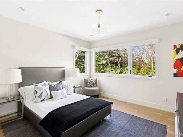 26 Alewive Brook Road, East Hampton NY 11937