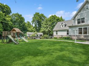3 The Brae, Woodbury NY 11797