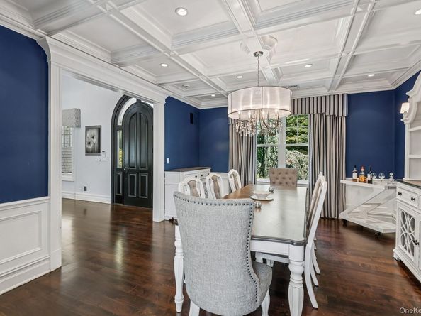 3 The Brae, Woodbury NY 11797