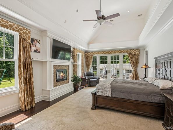 3 The Brae, Woodbury NY 11797