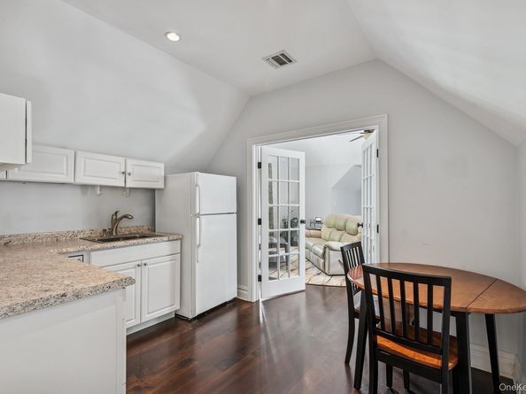 3 The Brae, Woodbury NY 11797