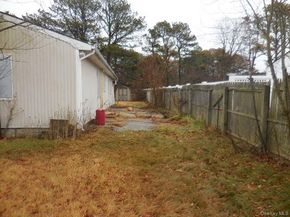 2 Hollow Street, Bellport NY 11713