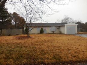 2 Hollow Street, Bellport NY 11713