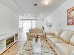 121 Marina Pointe Drive 121, East Rockaway NY 11518