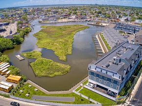 121 Marina Pointe Drive 121, East Rockaway NY 11518