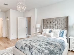 121 Marina Pointe Drive 121, East Rockaway NY 11518