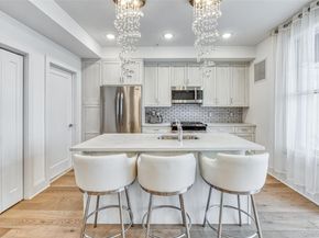 121 Marina Pointe Drive 121, East Rockaway NY 11518