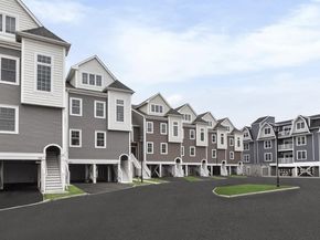 121 Marina Pointe Drive 121, East Rockaway NY 11518