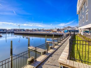 121 Marina Pointe Drive 121, East Rockaway NY 11518