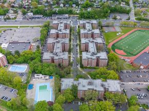 3 Sadore Lane 1E, Yonkers NY 10710