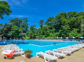 3 Sadore Lane 1E, Yonkers NY 10710