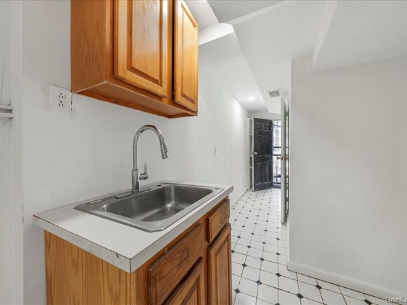 4309 Edson Avenue, Bronx NY 10466