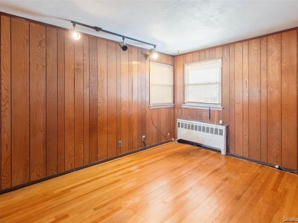 19 Birchwood Park Drive, Syosset NY 11791