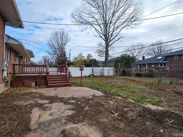 19 Birchwood Park Drive, Syosset NY 11791