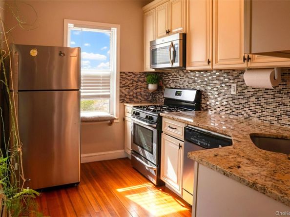 38 Lehrer Avenue, Elmont NY 11003