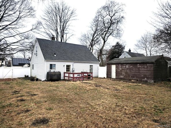 22 E Halley Lane, Central Islip NY 11722