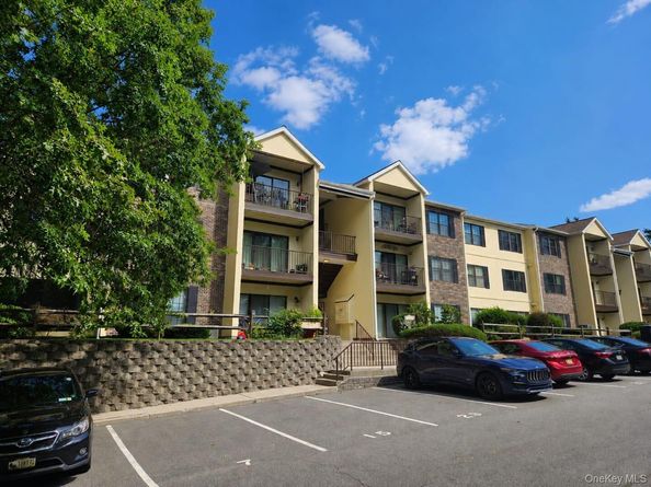 23 Nottingham Circle 23, Peekskill NY 10566