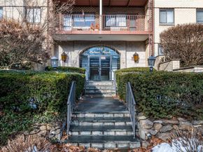 2221 Palmer Avenue 3D, New Rochelle NY 10801