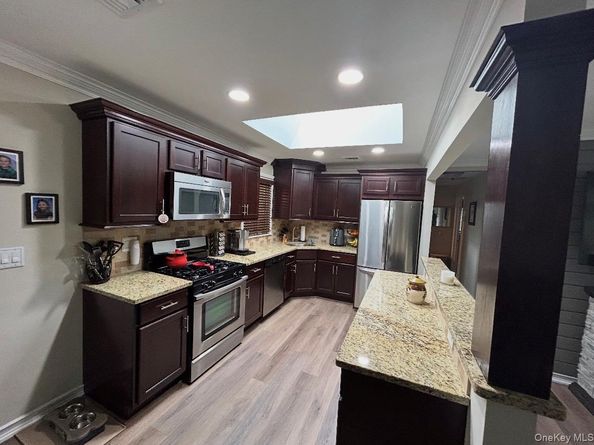 3 Norma Lane, Kings Park NY 11754