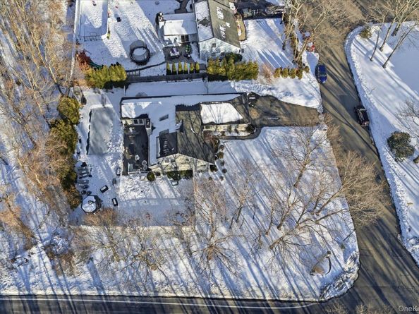 1 Northumberland Drive, Shoreham NY 11786