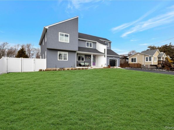 4 Bay Street, Center Moriches NY 11934