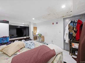 11915 193rd Street, Saint Albans NY 11412