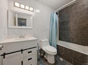 11915 193rd Street, Saint Albans NY 11412