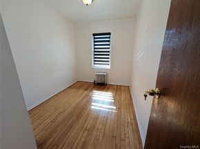 92-55 215th Place, Queens Village NY 11428