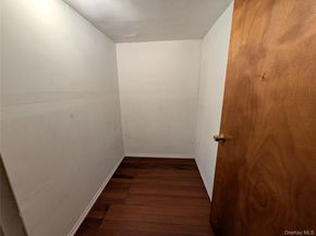 92-55 215th Place, Queens Village NY 11428