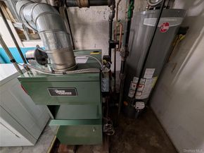 92-55 215th Place, Queens Village NY 11428