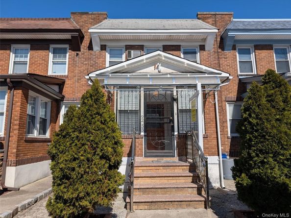 92-55 215th Place, Queens Village NY 11428
