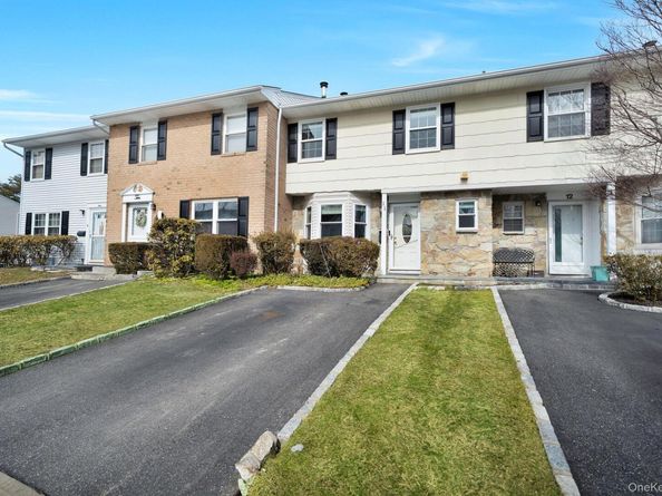 11 Manors Drive, Jericho NY 11753