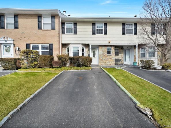 11 Manors Drive, Jericho NY 11753