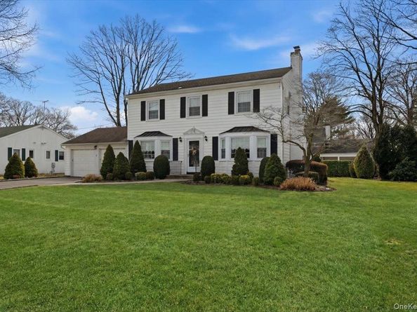 8 Andover Court, Garden City NY 11530