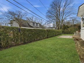 8 Andover Court, Garden City NY 11530