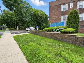 14 Soundview Avenue 31, White Plains NY 10606