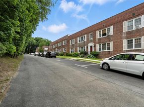 14 Soundview Avenue 31, White Plains NY 10606