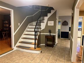 3 Decatur Lane, Lake Grove NY 11755