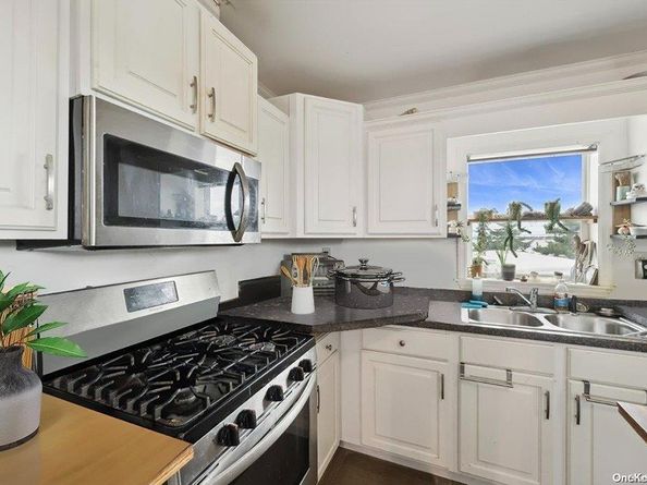 53 Crassen Boulevard 31, Amagansett NY 11930