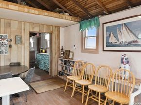 53 Crassen Boulevard 31, Amagansett NY 11930