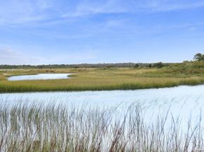 53 Crassen Boulevard 31, Amagansett NY 11930